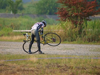 �G���f���[���Ŏ��]�ԃp���N�Q��I