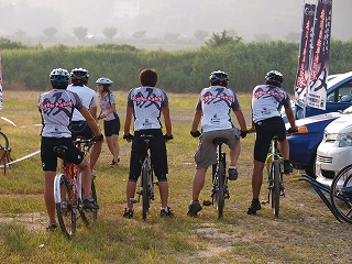 �`�[���΍R�G���f���[����ꑖ�҃X�^�[�g���O