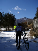 6.
帰り道は、やっぱり？担ぎ。誰かさ