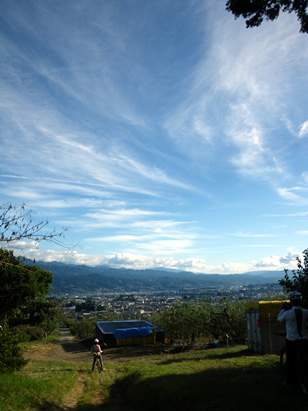 秋晴れの中
久々ということもあり
近所を